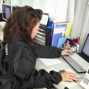 足場施工の事務スタッフ