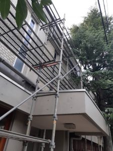 東京都　幼稚園　足場施工