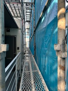 東京都　三鷹市　足場施工