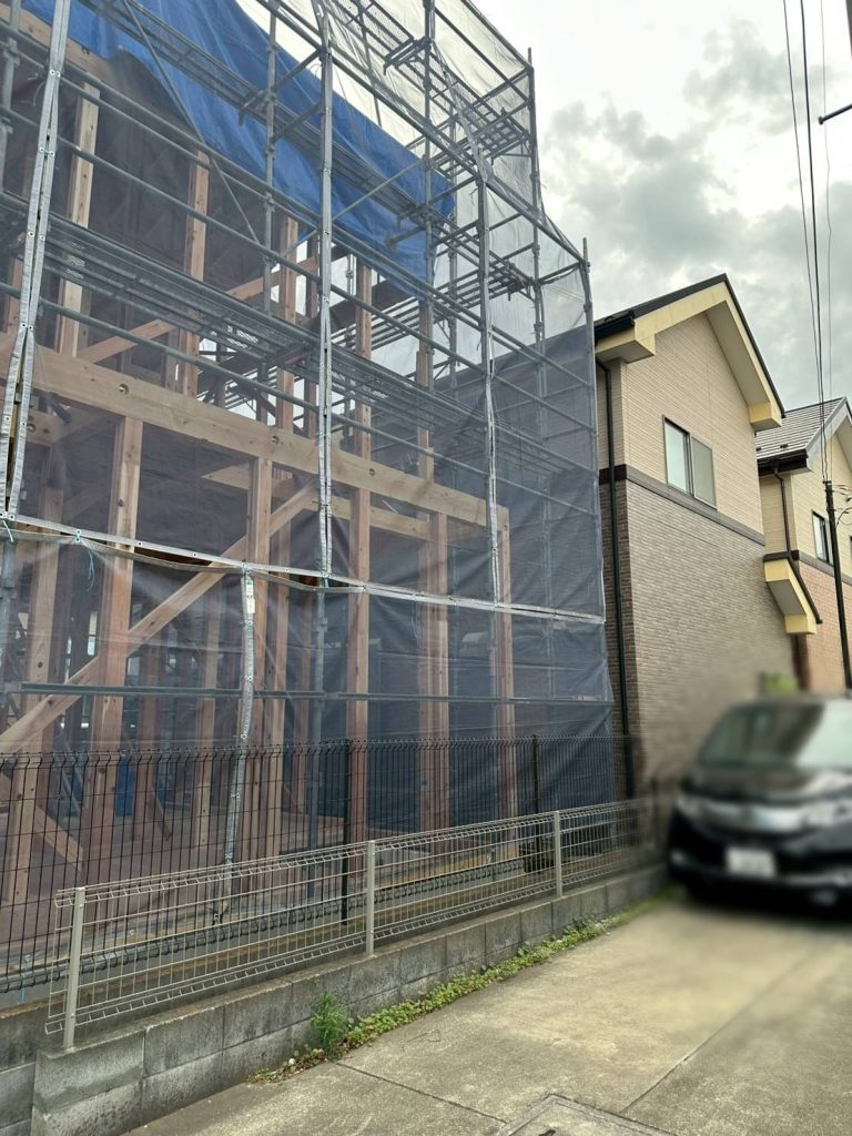 埼玉県　新座市　足場施工
